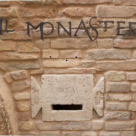 The Monastery - Unique Vacation מונטפרנדונה