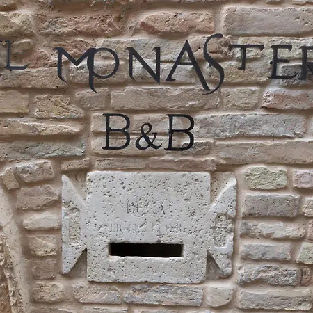 בית נופש The Monastery - Unique Vacation מונטפרנדונה